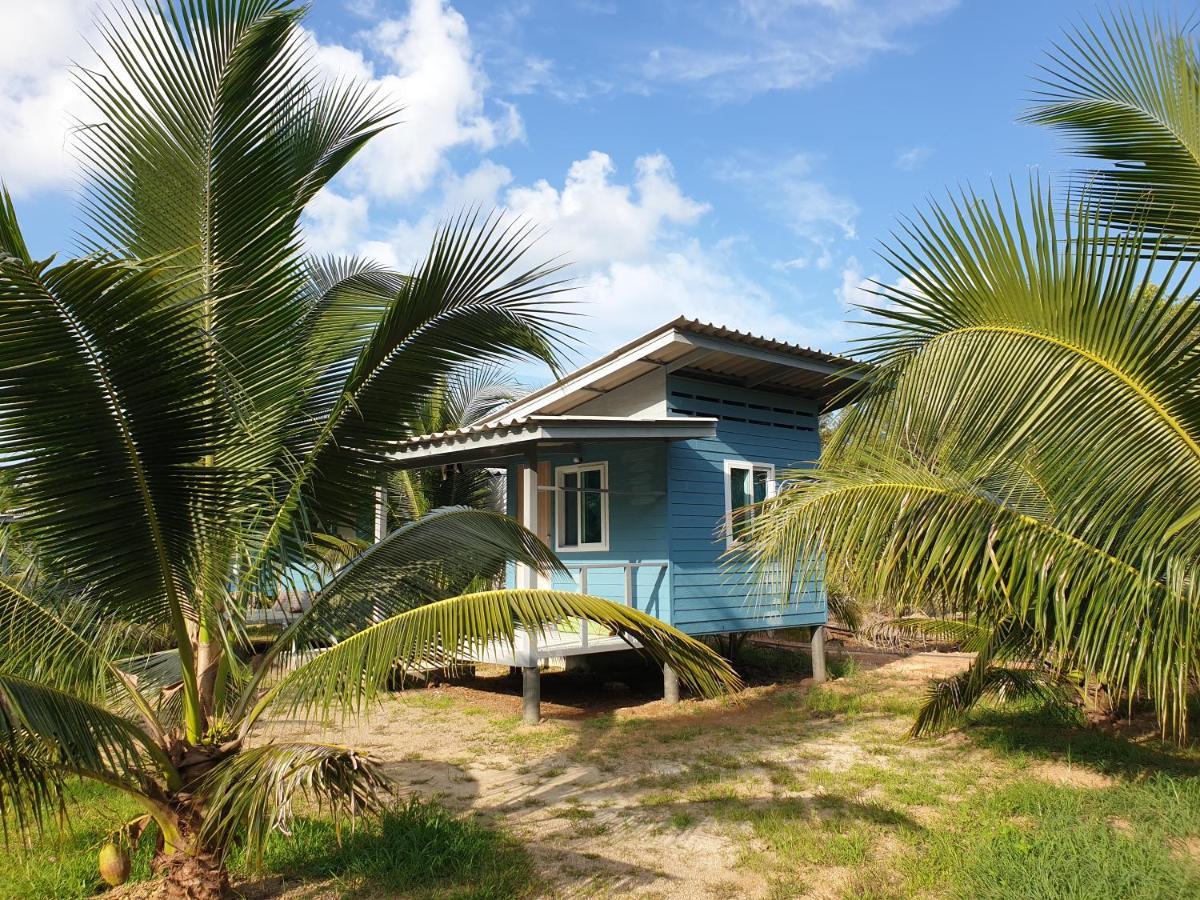 ホテル Baan Suan Coconut ヤオノイ島 エクステリア 写真